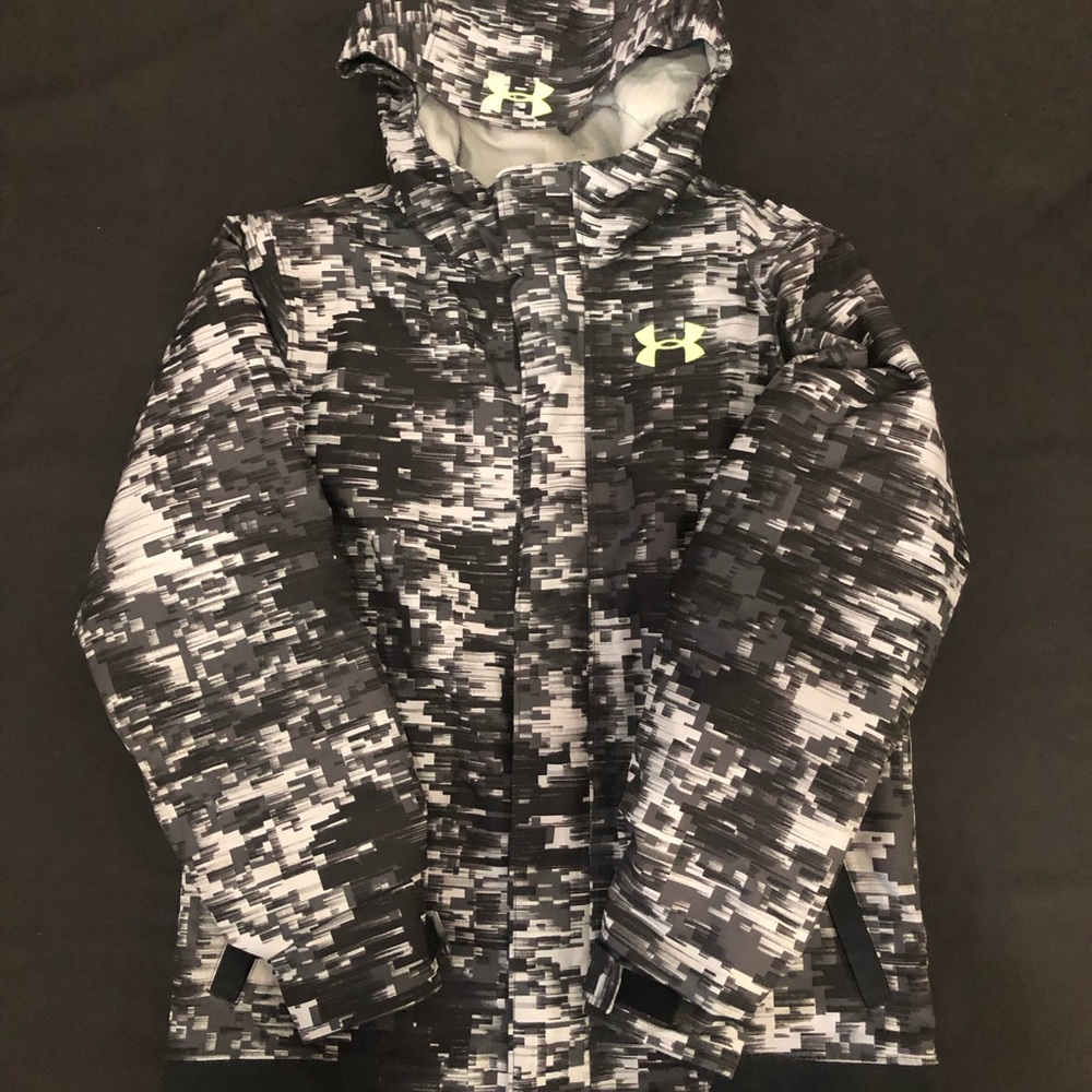Under Armour Coldgear Infrared jacket size youth medium